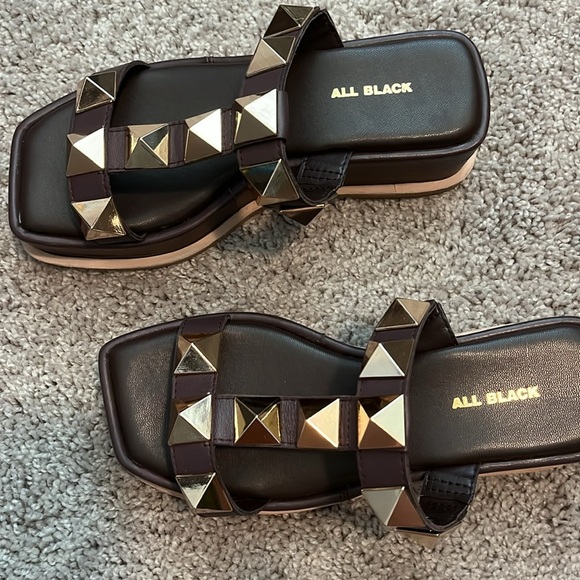 NWOT ALL BLACK pyramid t sandal in Brown/Gold - Size 36 EUR - Picture 4 of 14